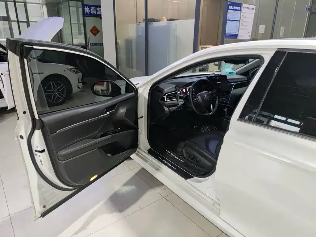 Toyota Camry 2022 из CN, фото 5