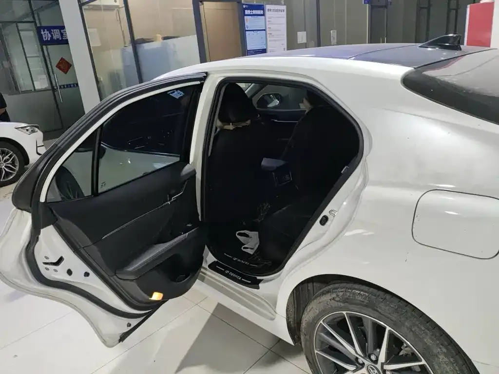 Toyota Camry 2022 из CN, фото 3