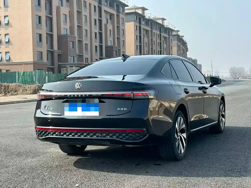 Volkswagen Passat — фото 4