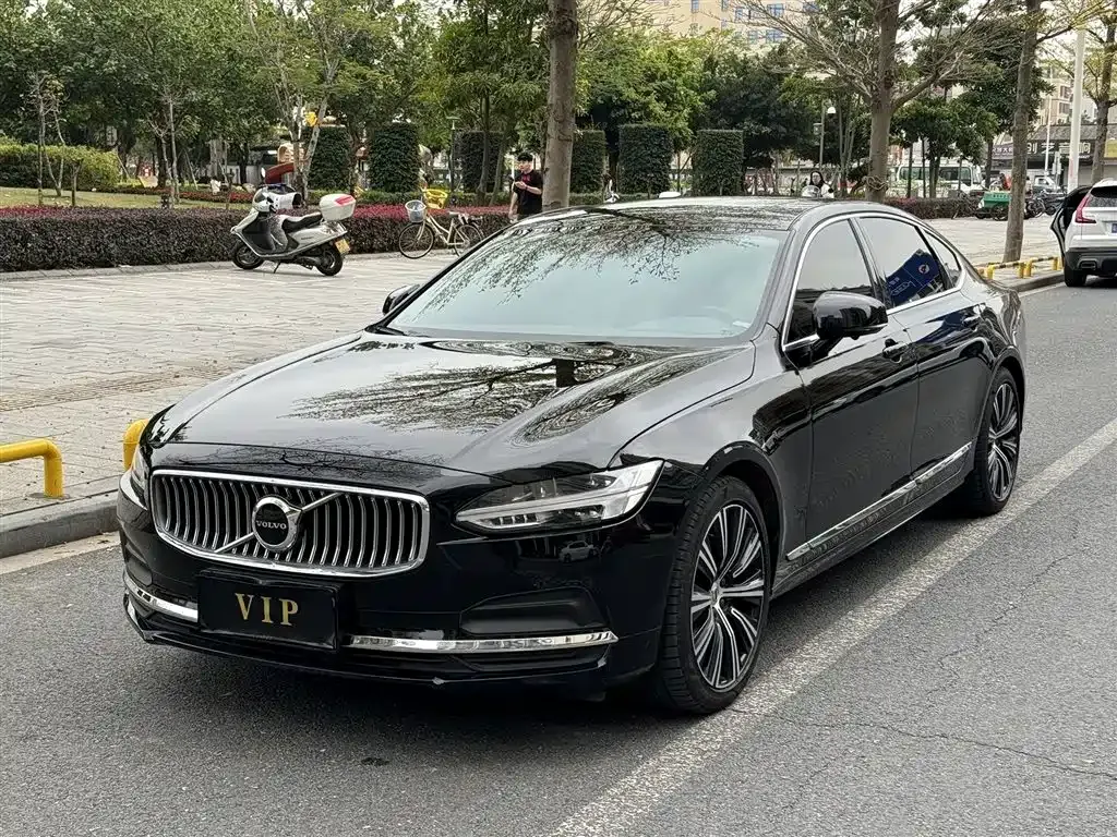 Volvo S90 — фото 1