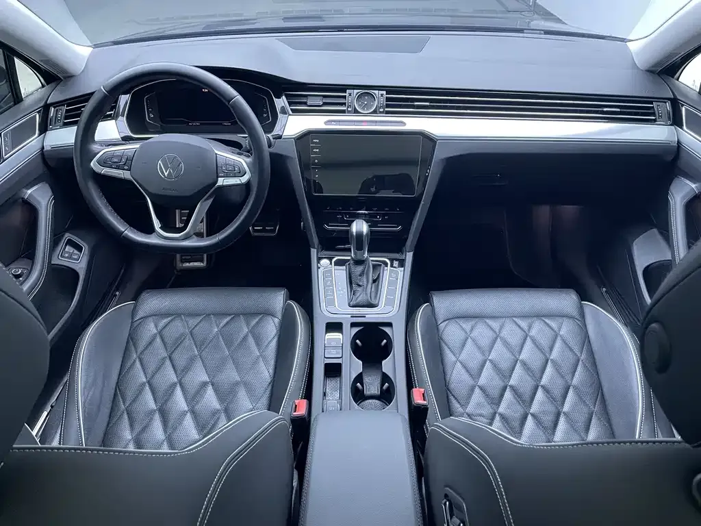 Volkswagen Magotan GTE PHEV 2023 из CN, фото 7