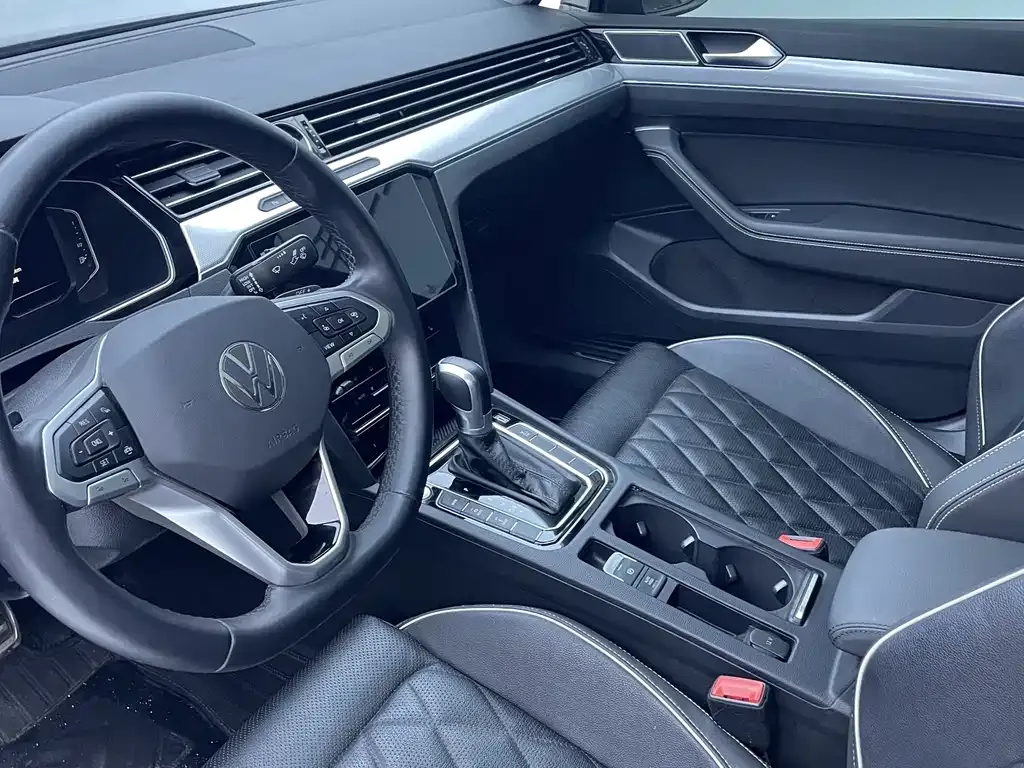Volkswagen Magotan GTE PHEV 2023 из CN, фото 6