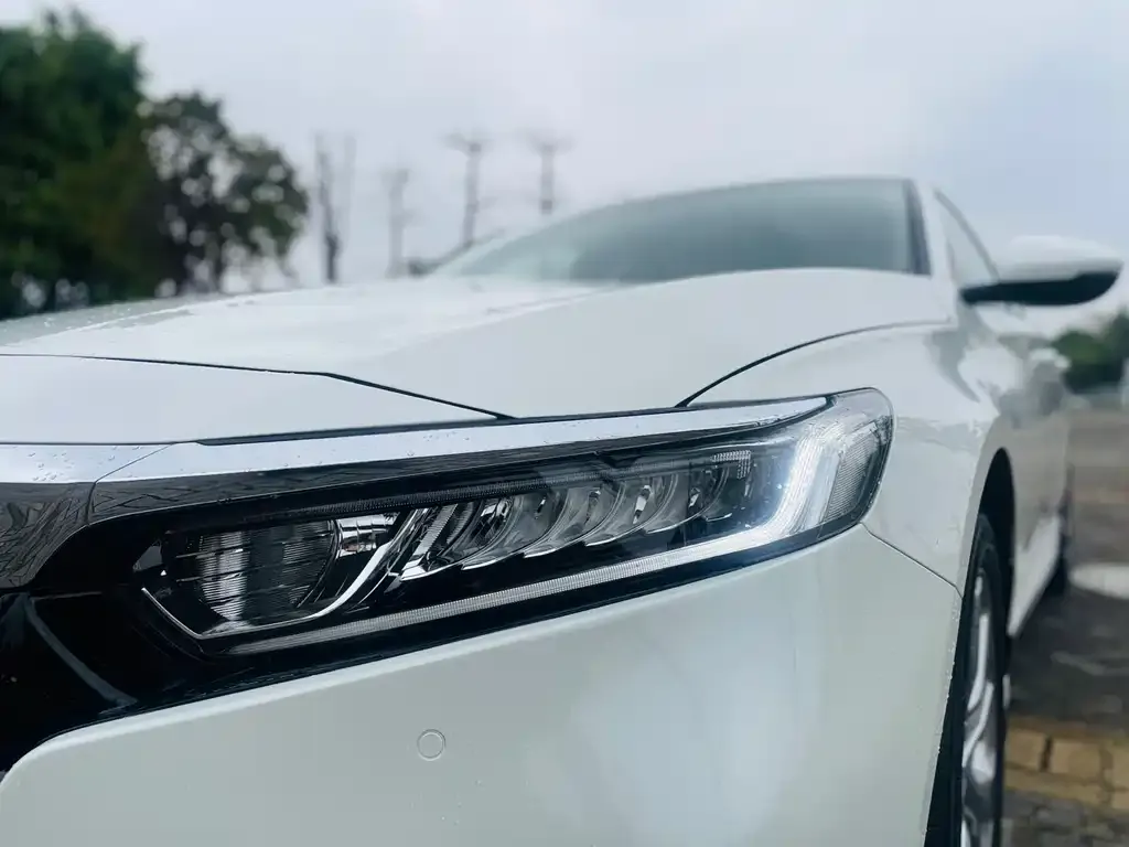 Honda Accord — фото 4