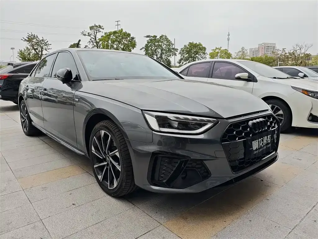 Audi A4L 2023 из CN, фото 6