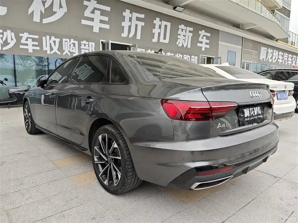 Audi A4L 2023 из CN, фото 8