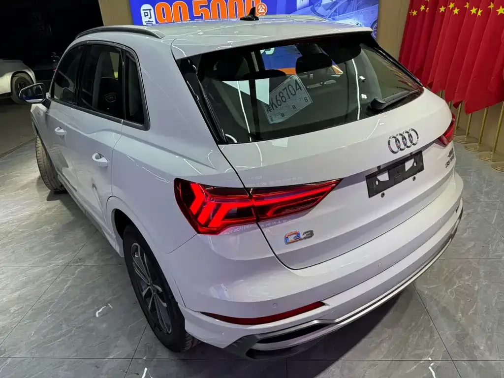 Audi Q3 — фото 5