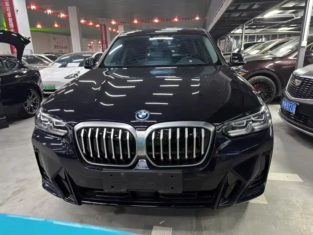 BMW iX3 — фото 9