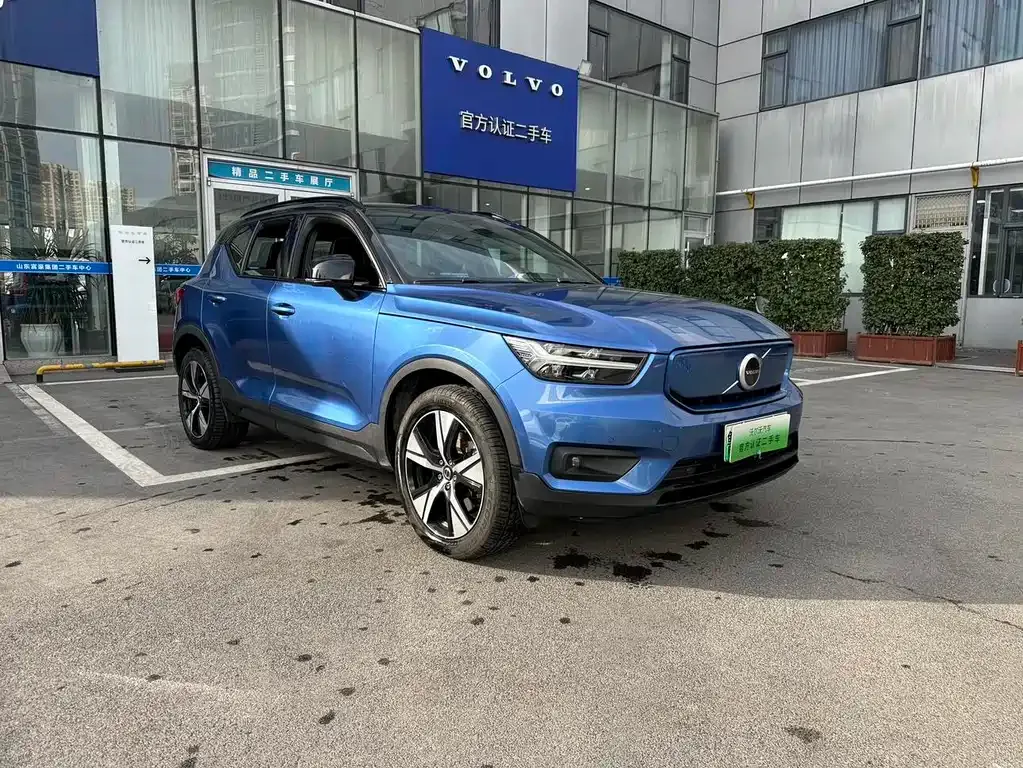Volvo XC40 NEV — фото 8