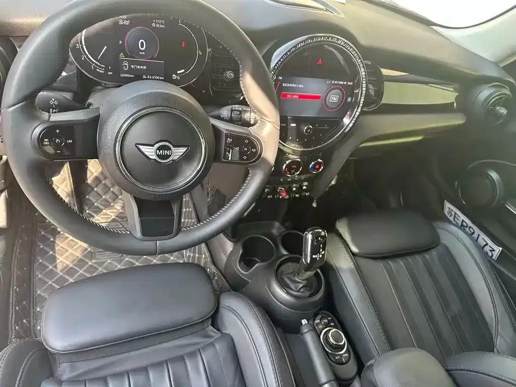 MINI Cooper (3-door) 2022 из CN, фото 2