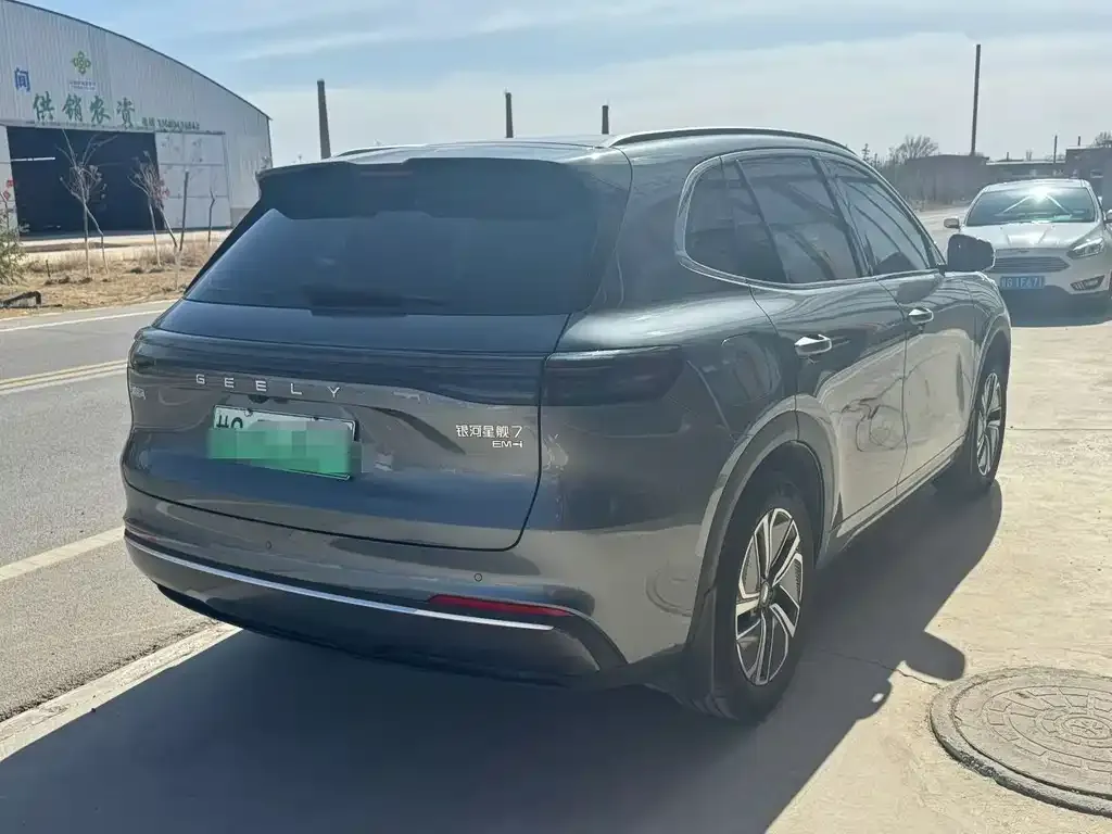 Geely 银河星舰7 — фото 8