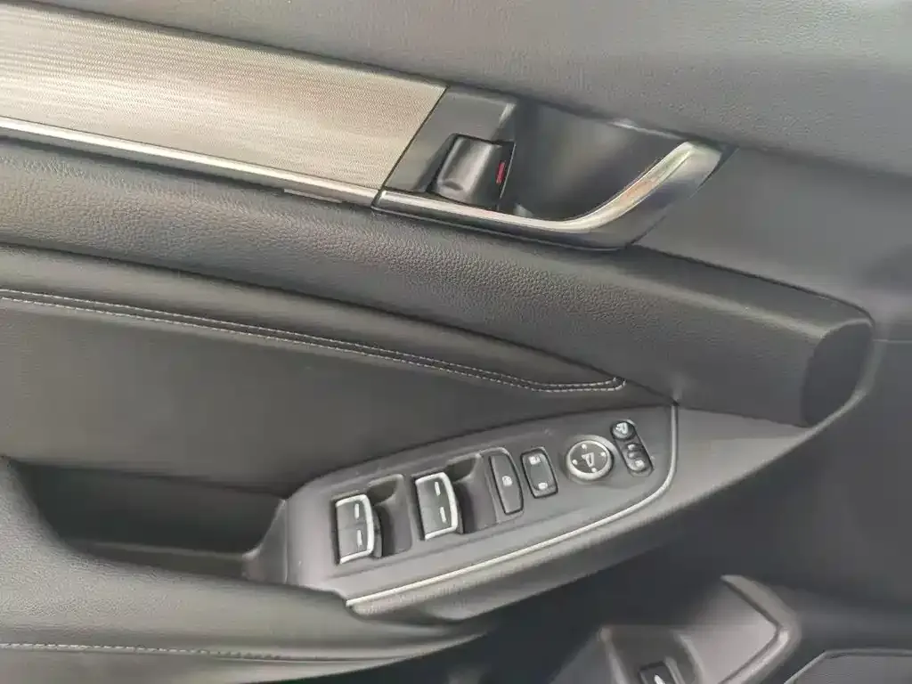 Honda Accord — фото 3