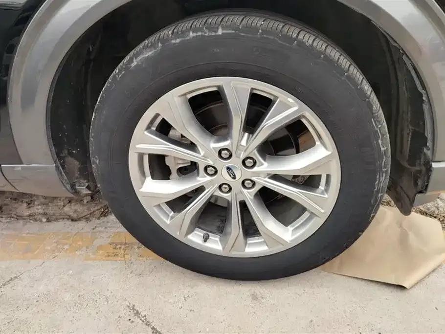 Ford Explorer 2021 из CN, фото 2