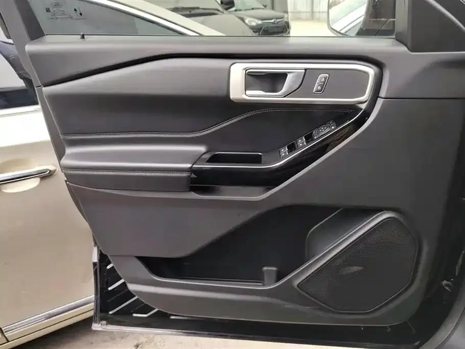 Ford Explorer 2021 из CN, фото 5