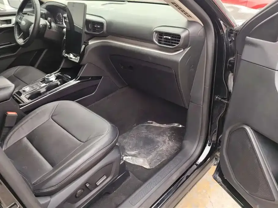 Ford Explorer 2021 из CN, фото 8
