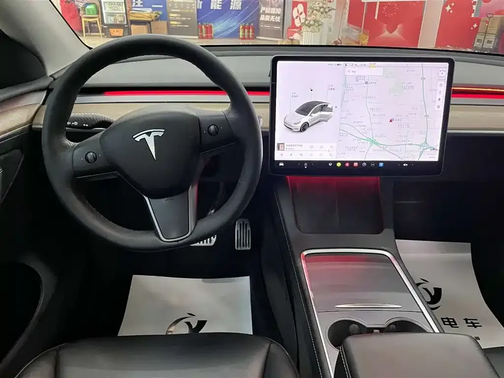 Tesla Model Y — фото 7