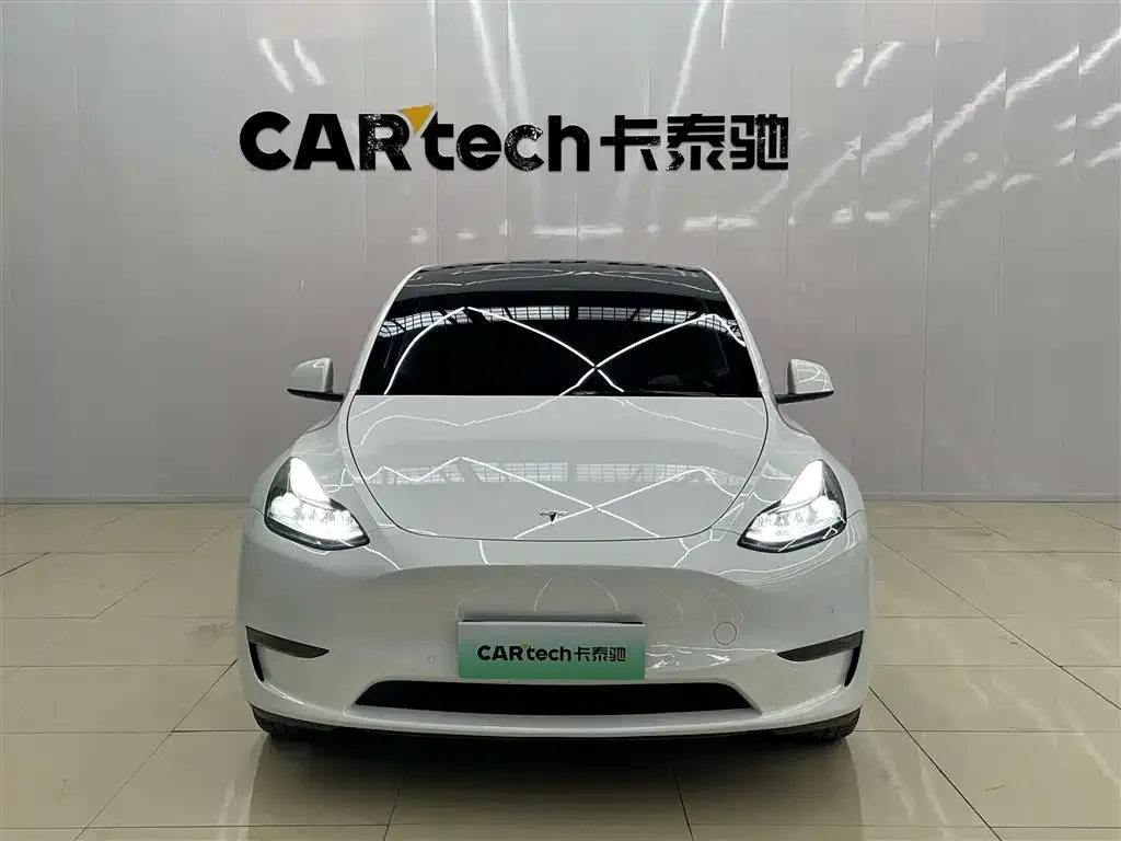 Tesla Model Y — фото 6