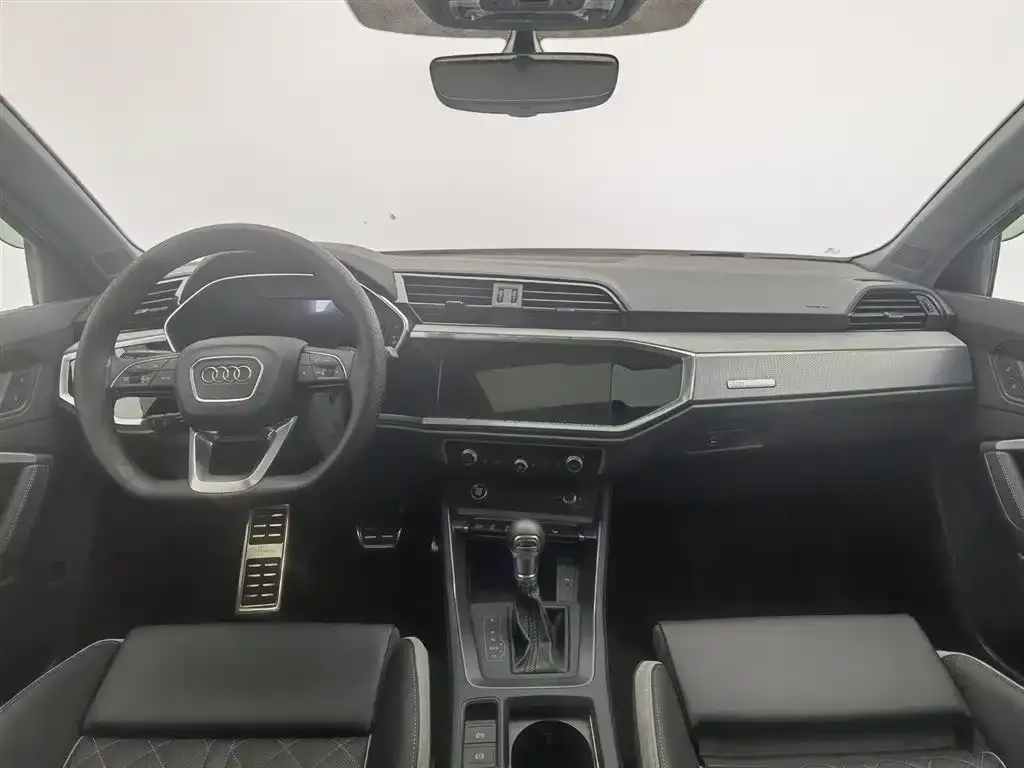 Audi Q3 2025 из CN, фото 4