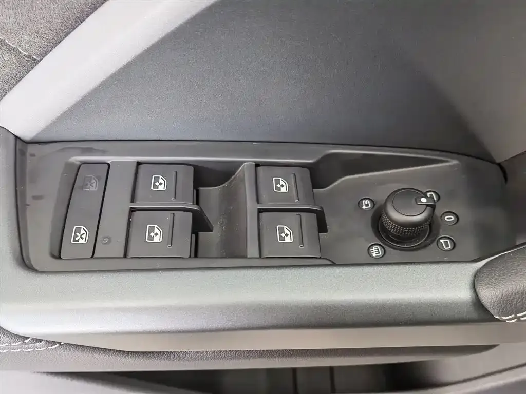 Audi Q3 2025 из CN, фото 8