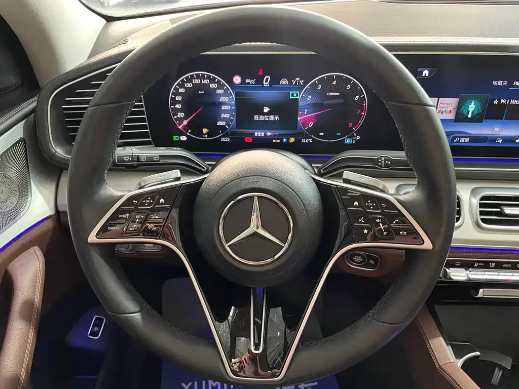 Mercedes-Benz GLE — фото 5