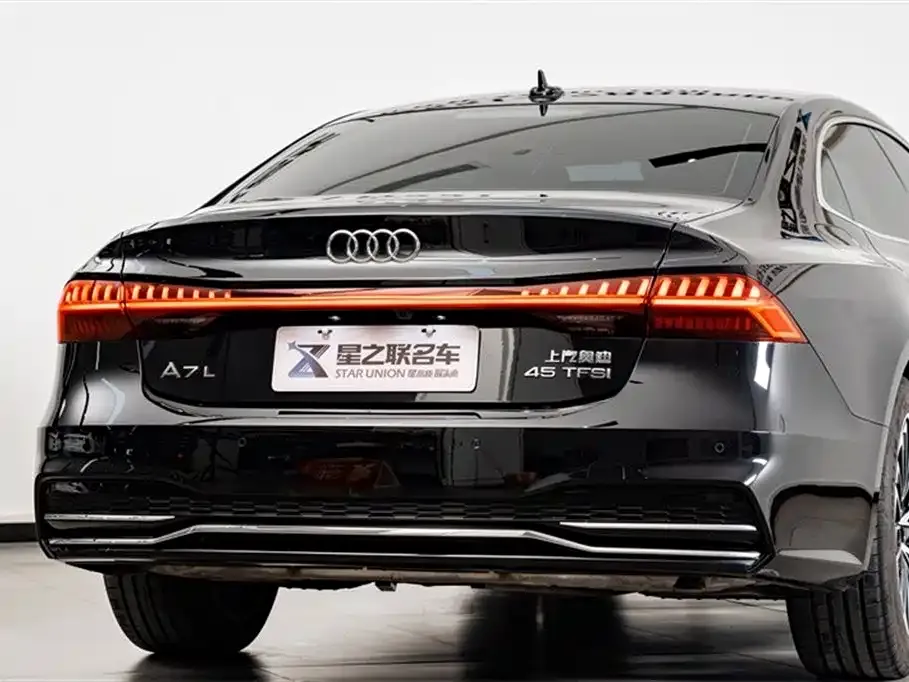 Audi A7L — фото 2
