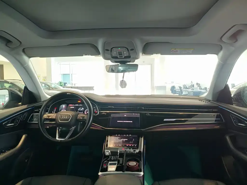 Audi Q8 2022 из CN, фото 9