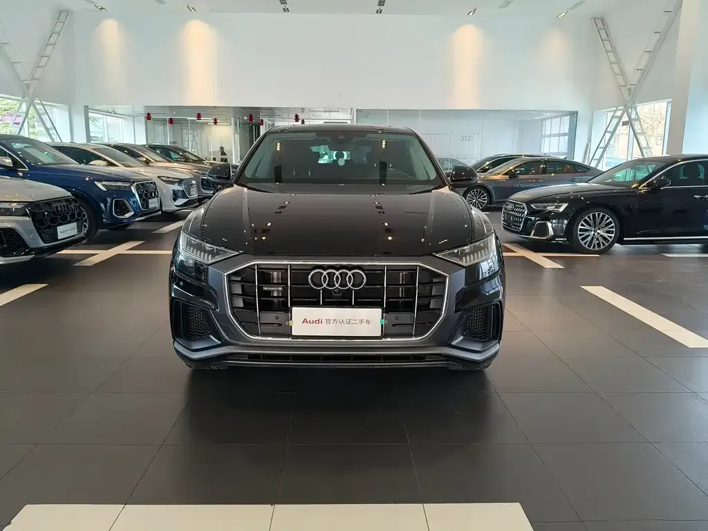 Audi Q8 2022 из CN, фото 4