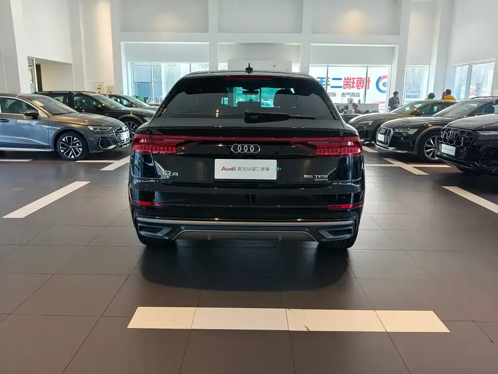Audi Q8 2022 из CN, фото 7