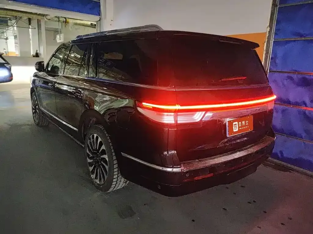 Lincoln Navigator One 2023 из CN, фото 3