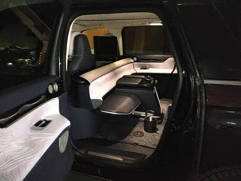 Lincoln Navigator One 2023 из CN, фото 5