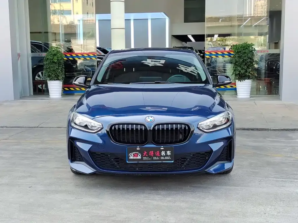 BMW 1 Series 2023 из CN, фото 3
