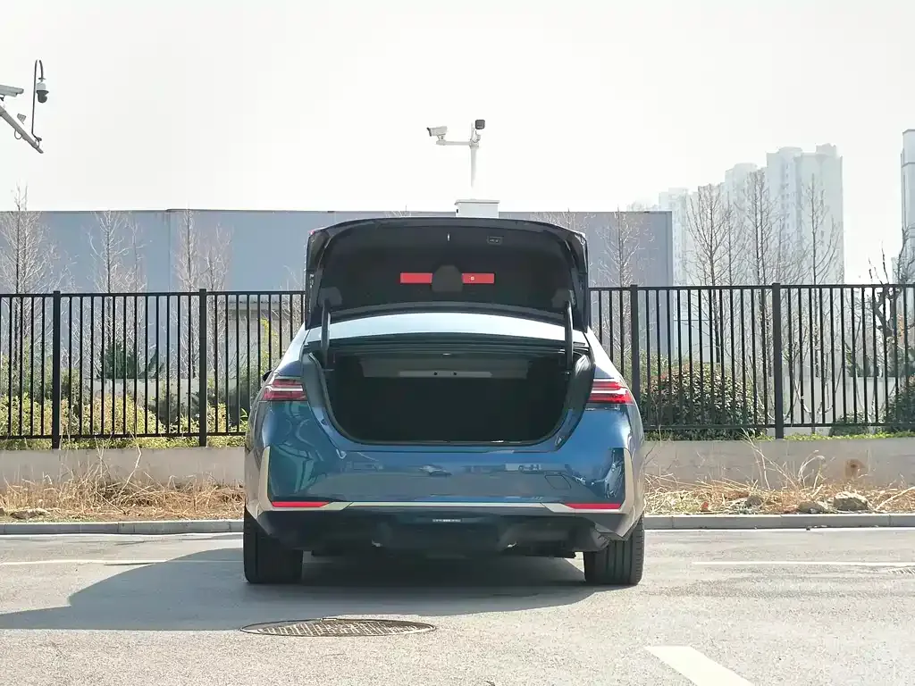 BMW i5 2024 из CN, фото 7