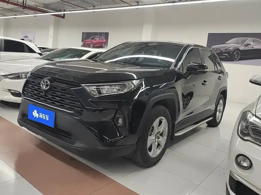 Toyota RAV4 2024 из CN, фото 1
