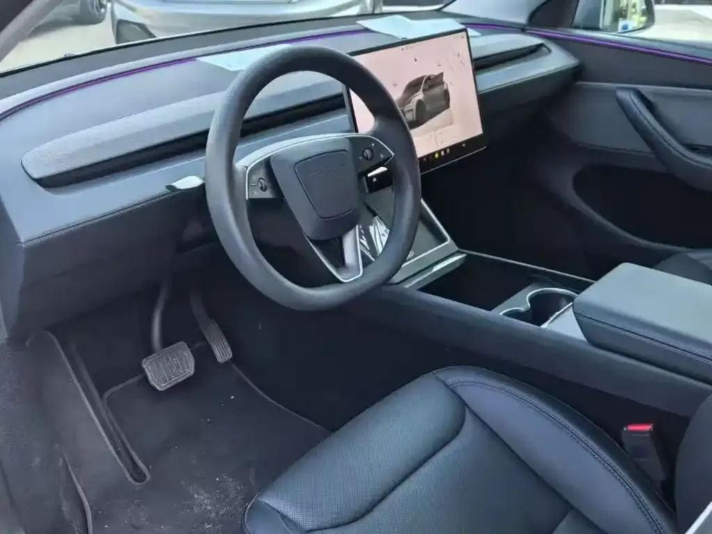 Tesla Model Y — фото 2
