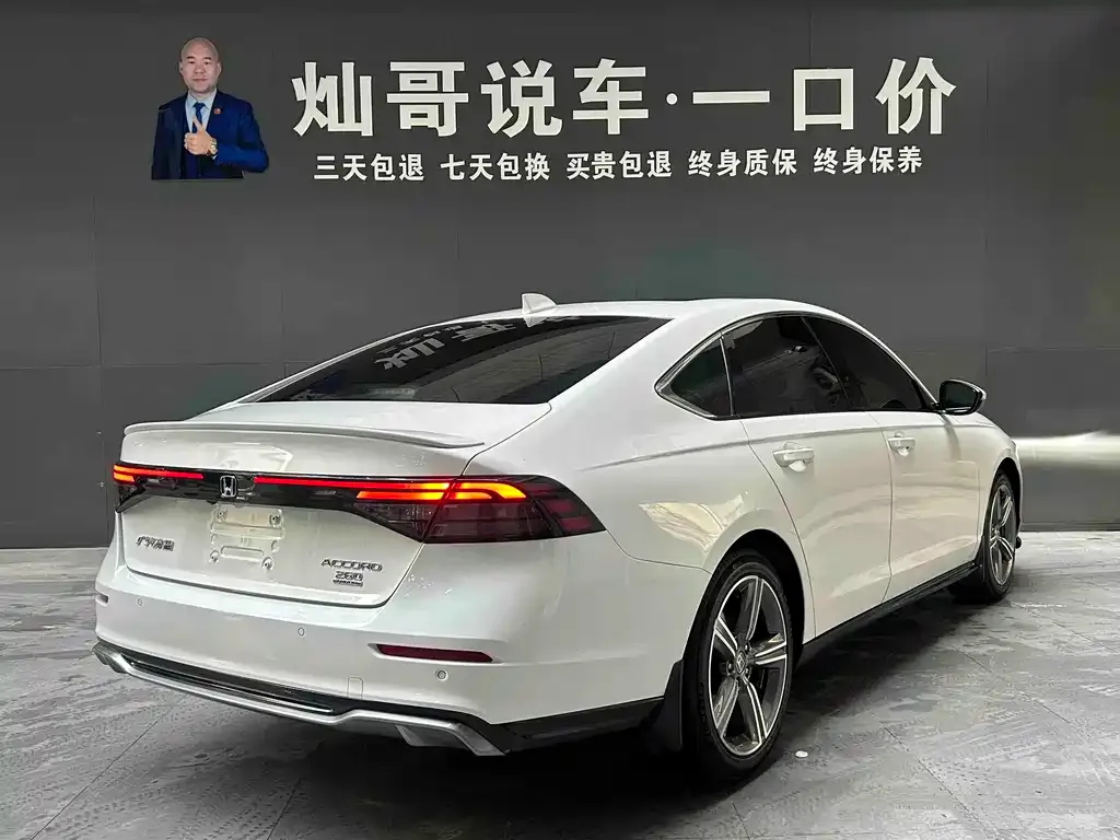 Honda Accord — фото 5