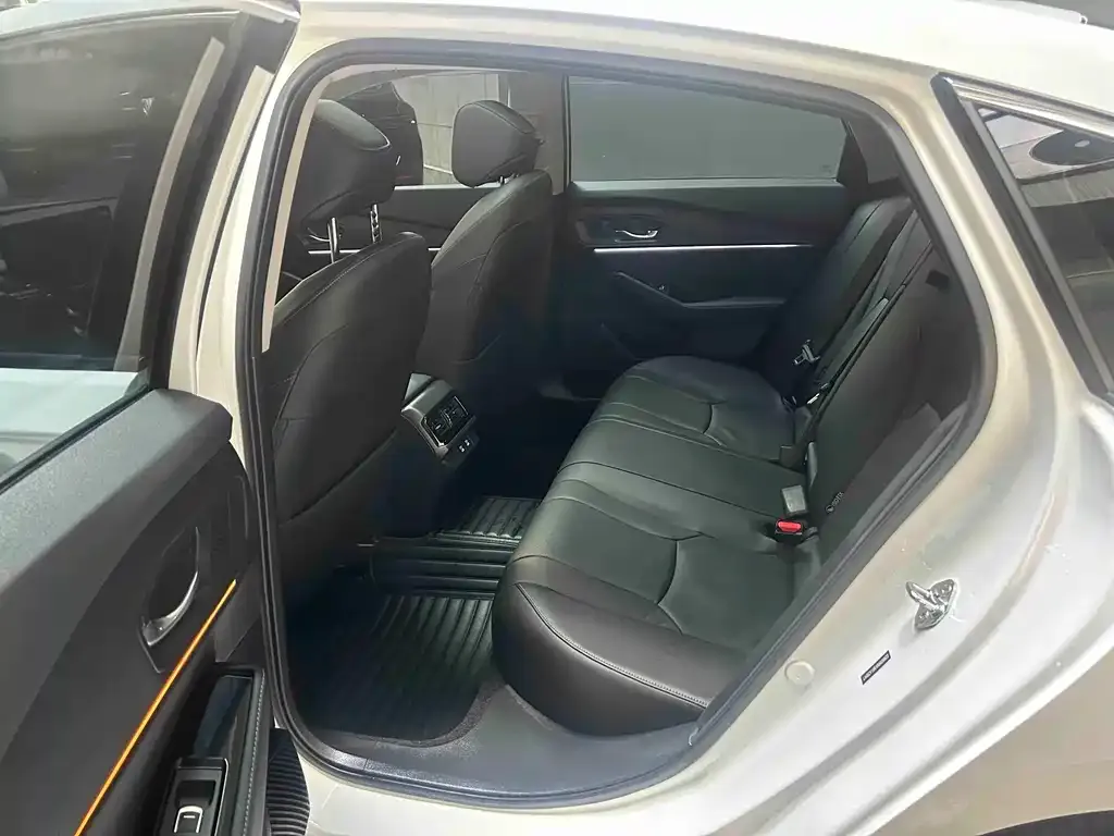 Honda Accord — фото 6