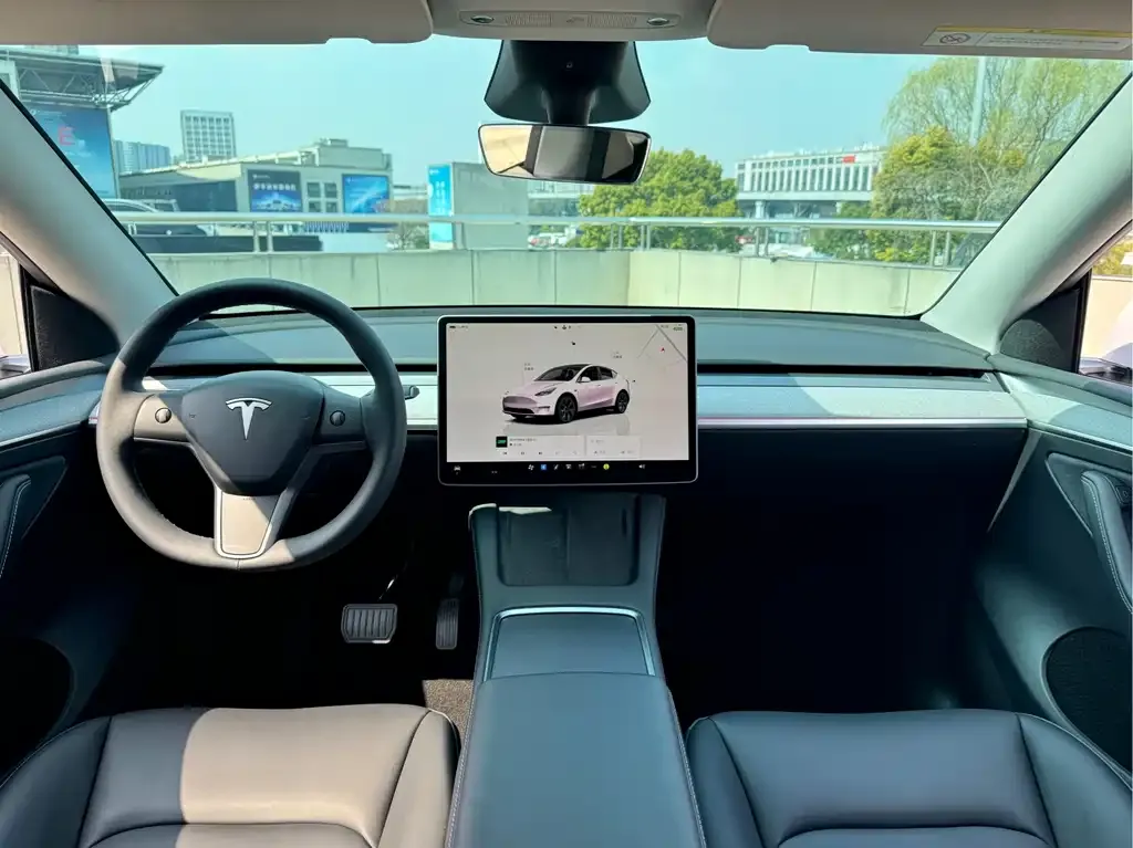 Tesla Model Y 2024 из CN, фото 3