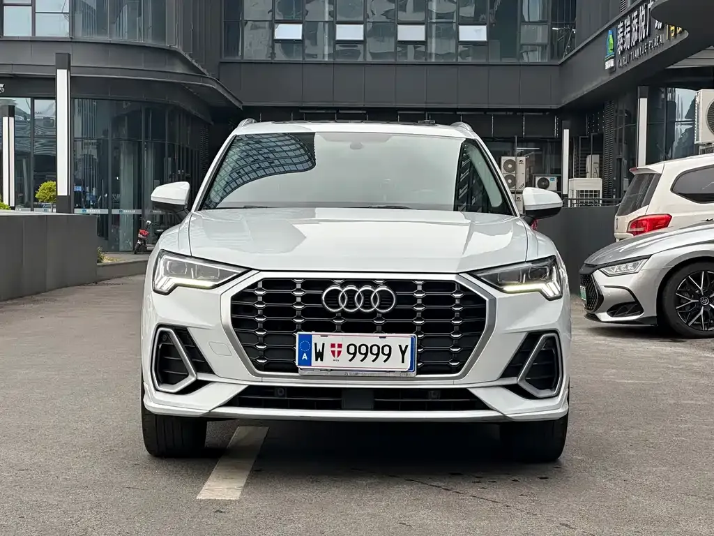 Audi Q3 — фото 2