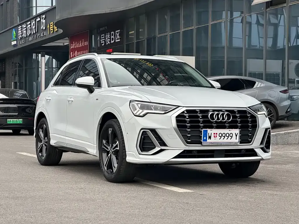 Audi Q3 — фото 4