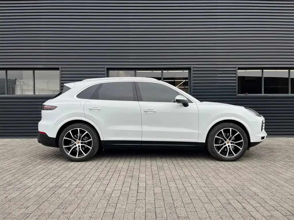 Porsche Cayenne — фото 9
