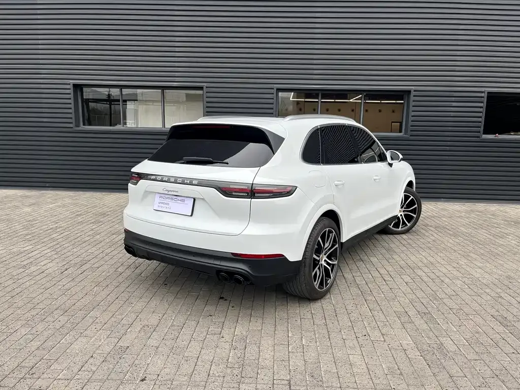 Porsche Cayenne — фото 10
