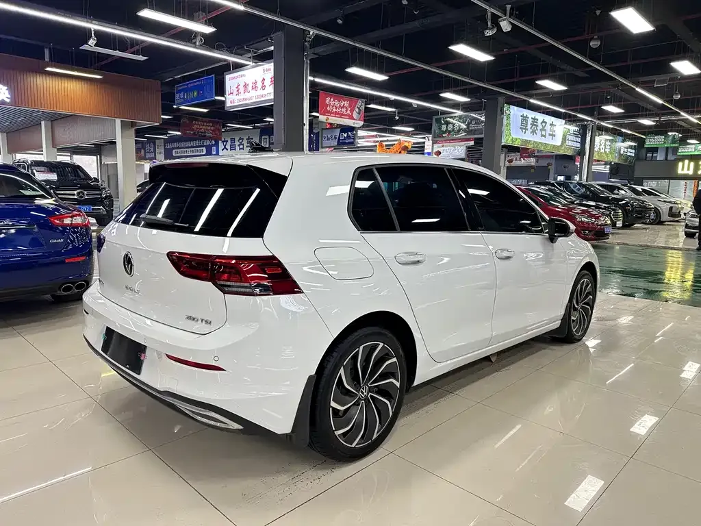 Volkswagen Golf 2022 из CN, фото 7
