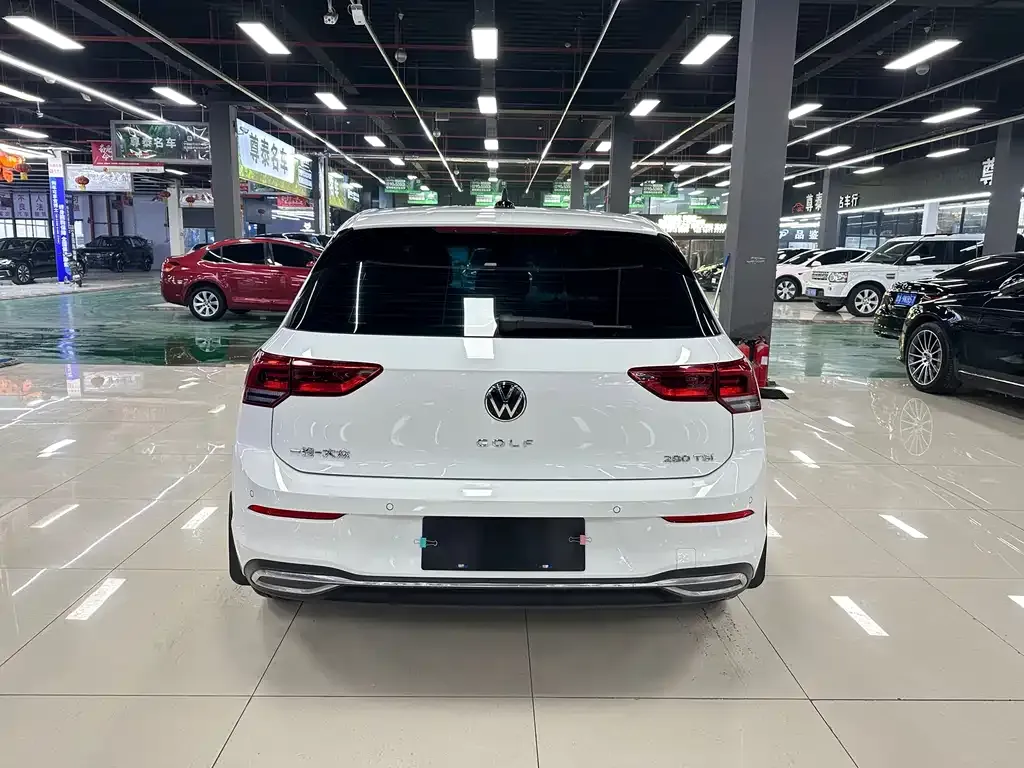 Volkswagen Golf 2022 из CN, фото 9