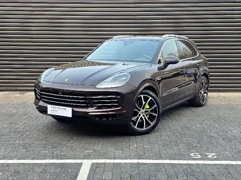 Porsche Cayenne Hybrid — фото 1