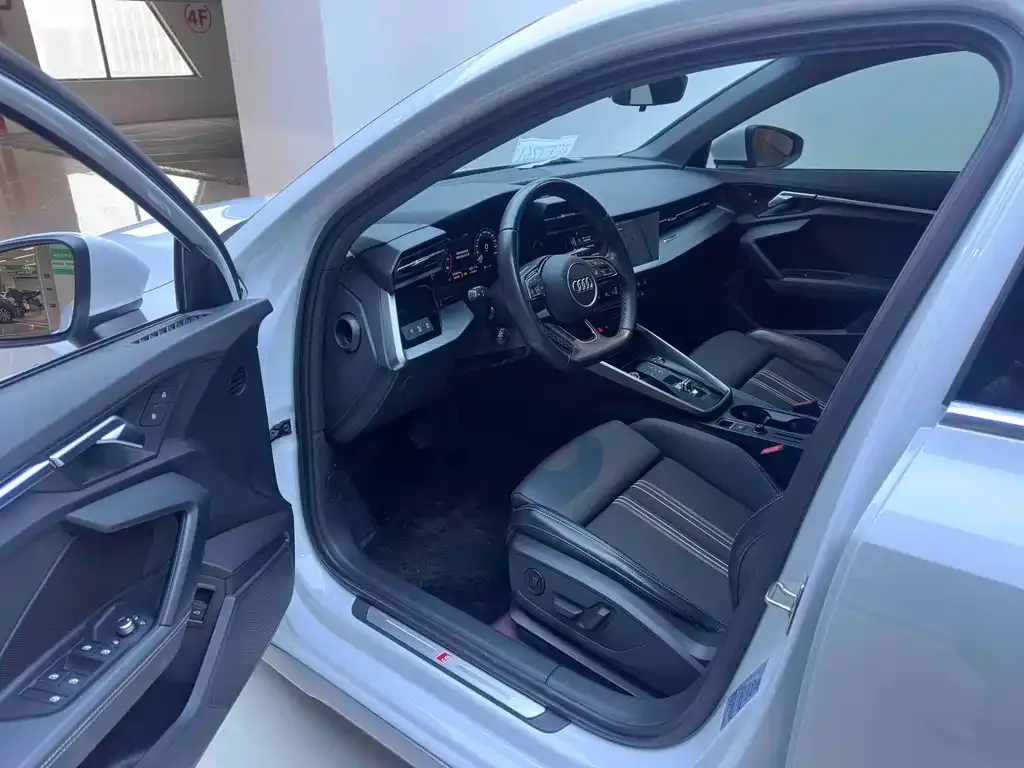 Audi A3 2022 из CN, фото 10