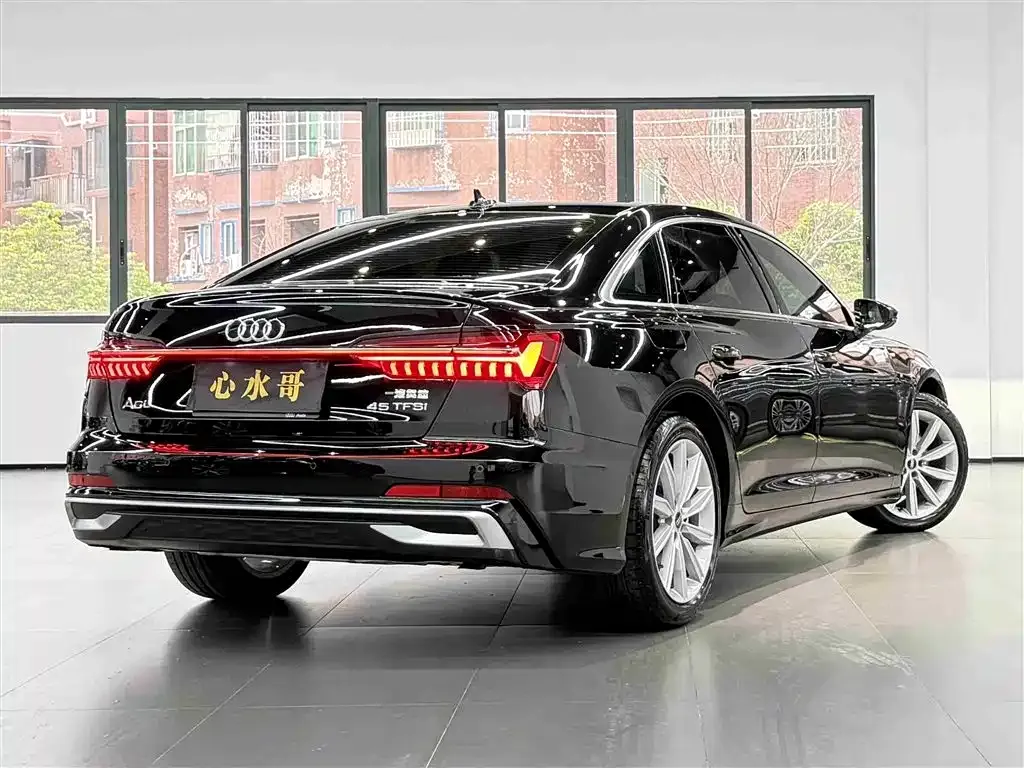 Audi A6L — фото 2
