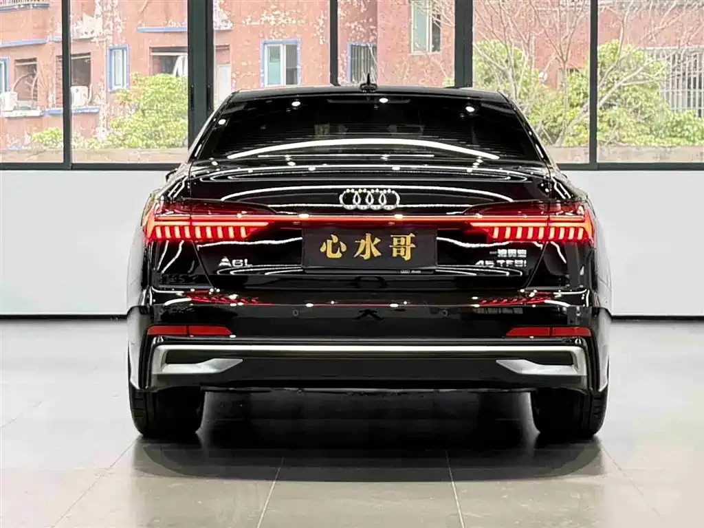 Audi A6L — фото 9