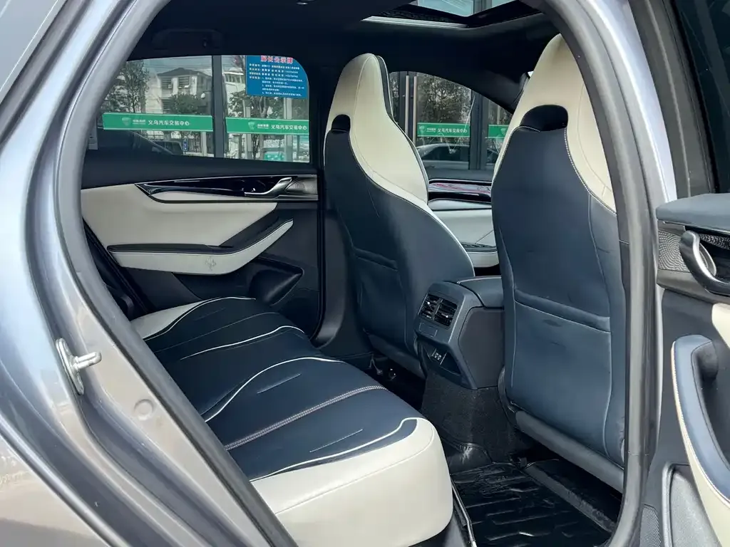 BYD Qin PLUS 2022 из CN, фото 3