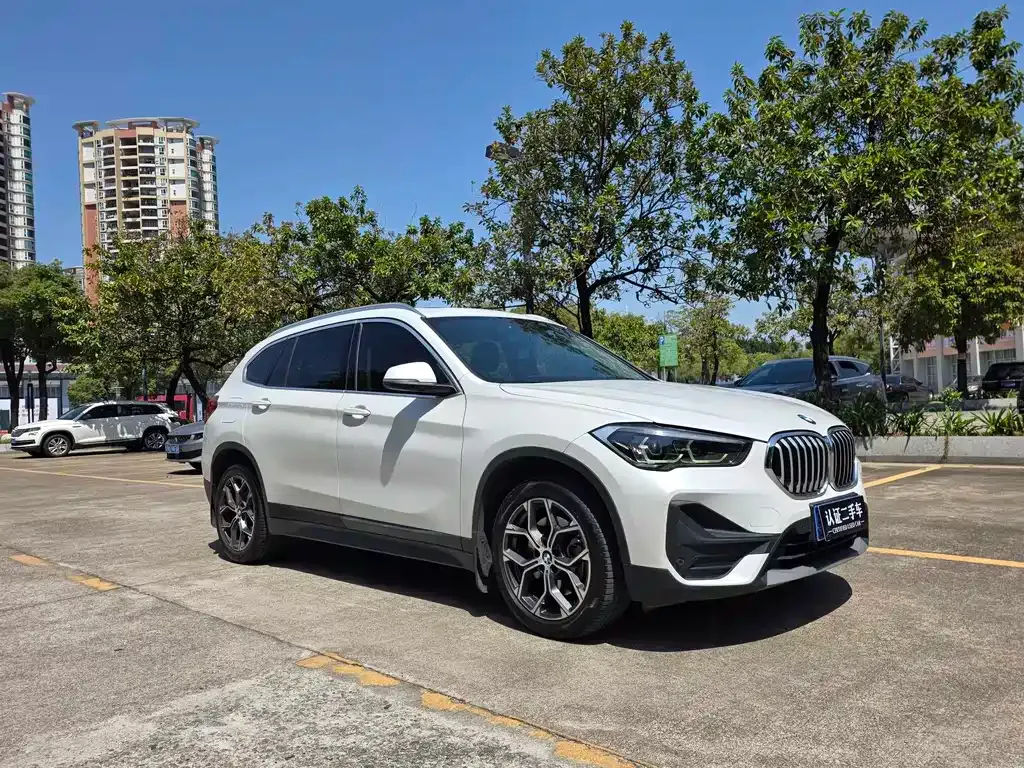BMW X1 — фото 5