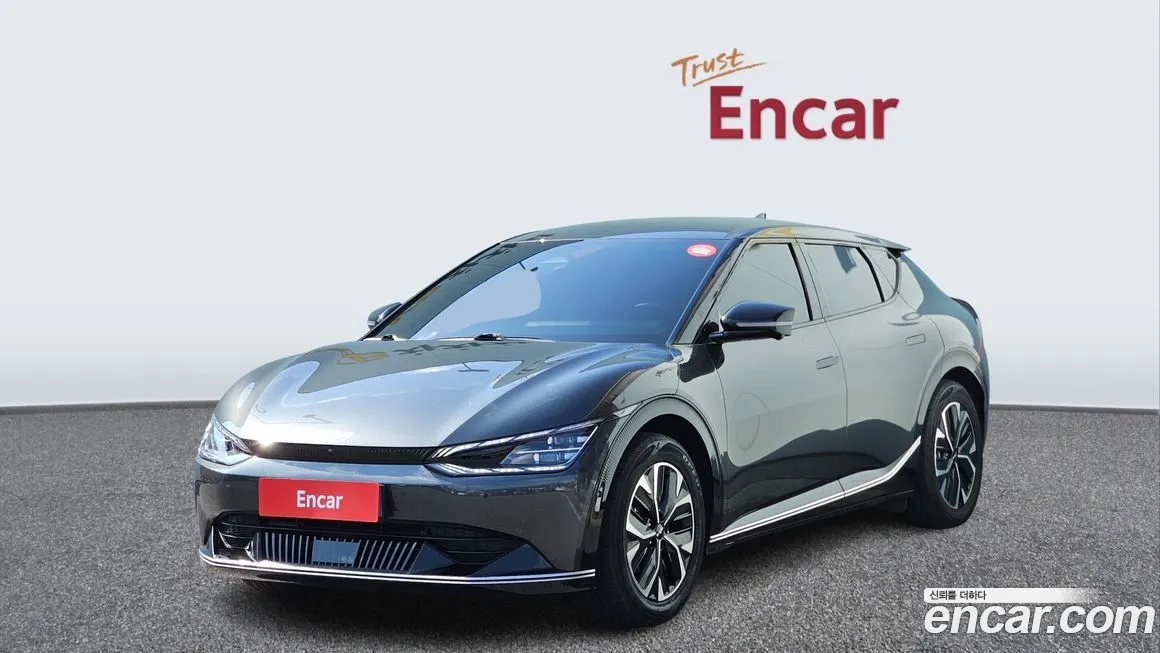 Kia EV6 — фото 1