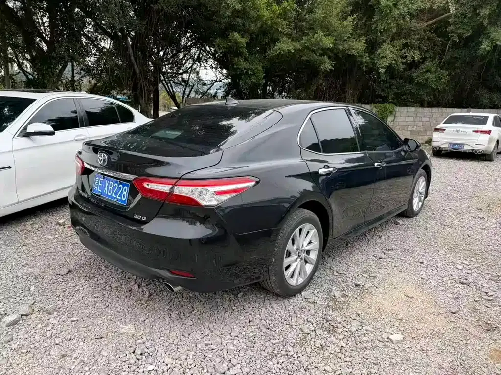Toyota Camry 2022 из CN, фото 2
